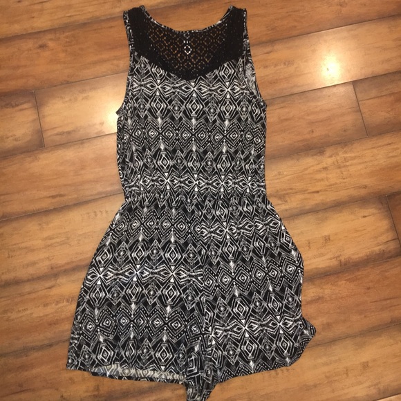 Xhilaration Black and White Print Lace Romper - Picture 5 of 6
