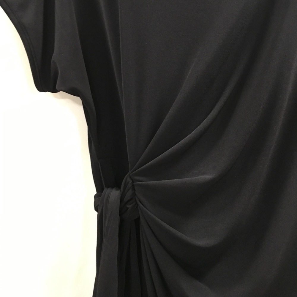 Black dress - Picture 2 of 6