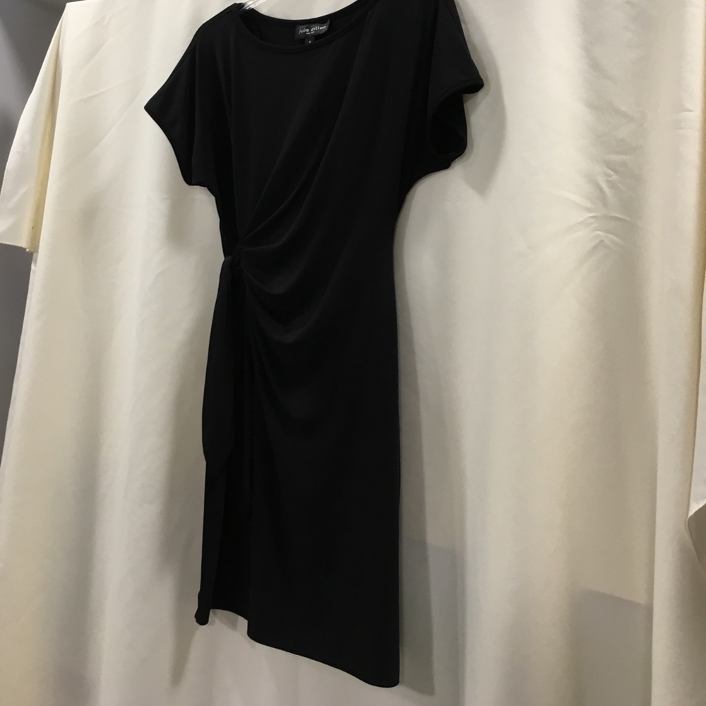 Black dress - Picture 5 of 6