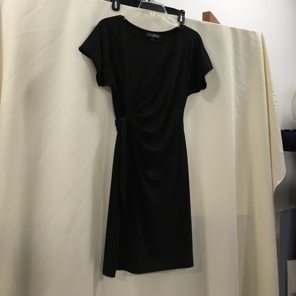 Black dress - Picture 6 of 6