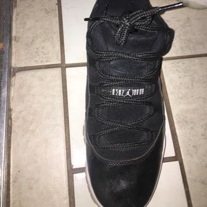 "Jordan 11's Barons Low's" SIZE 10