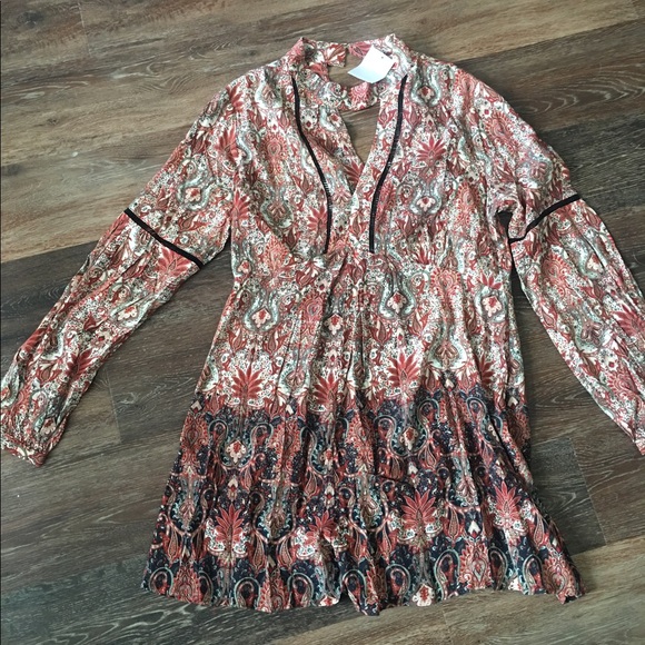 Adelyn Rae Romper - Picture 3 of 3