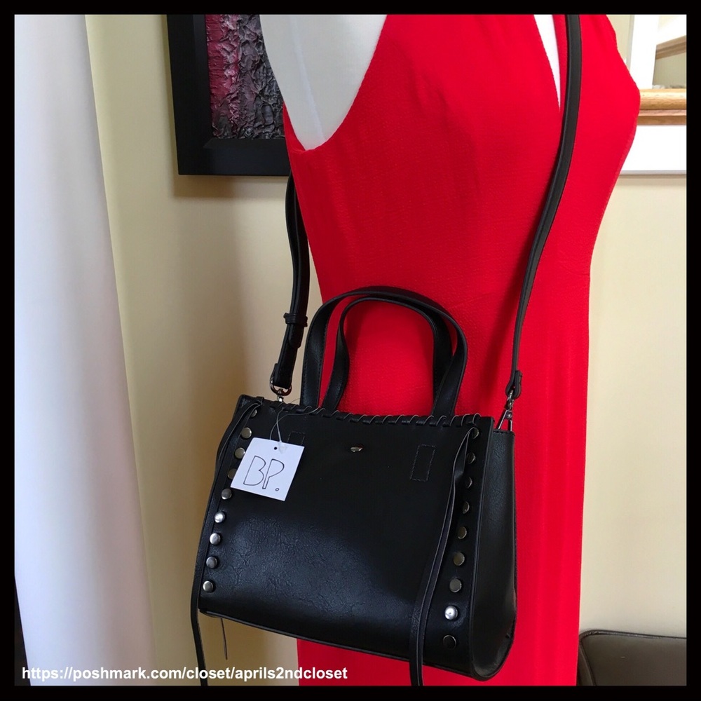 ❌SOLD❌BLACK VEGAN LEATHER Crossbody Saddle Bag - Picture 2 of 8