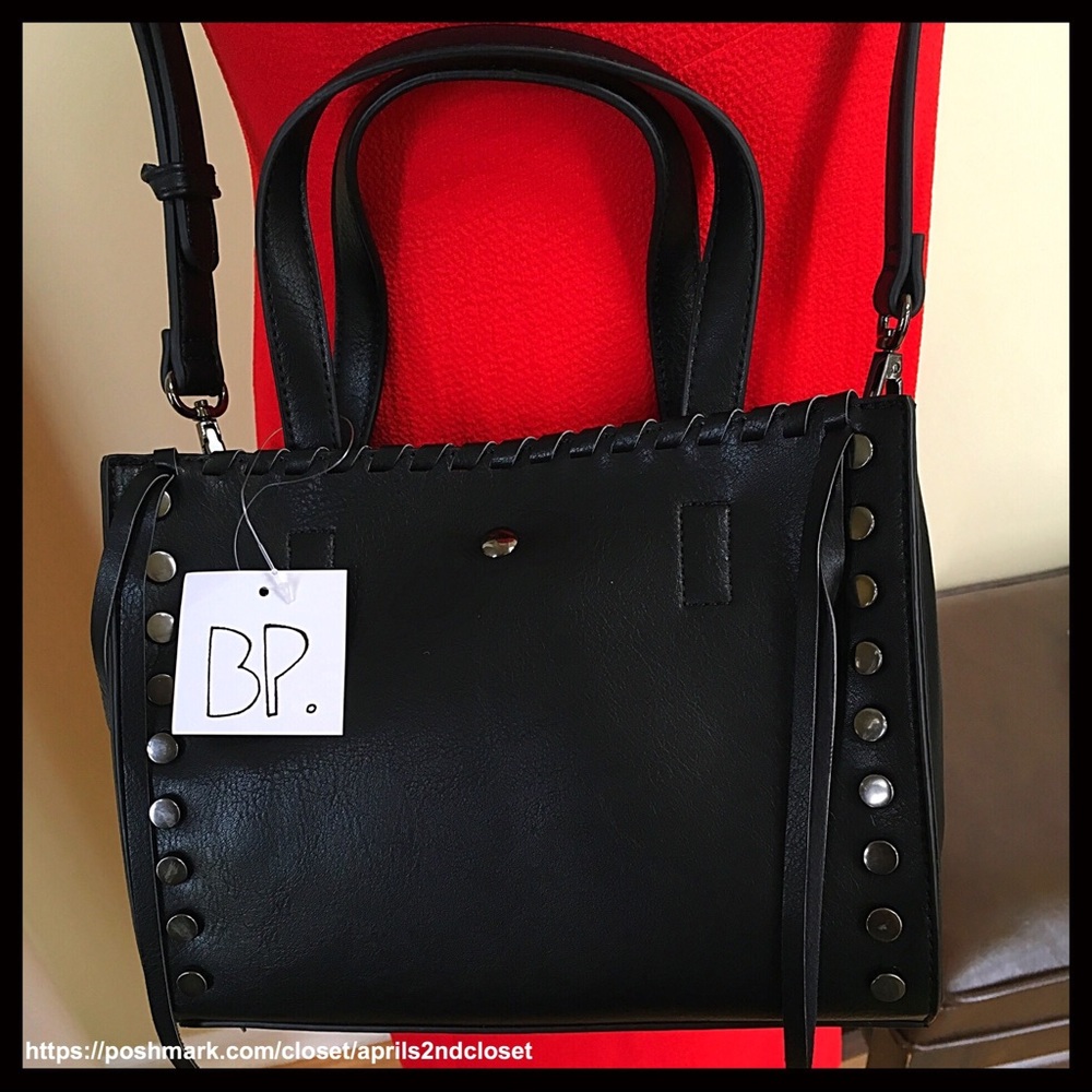 ❌SOLD❌BLACK VEGAN LEATHER Crossbody Saddle Bag - Picture 4 of 8