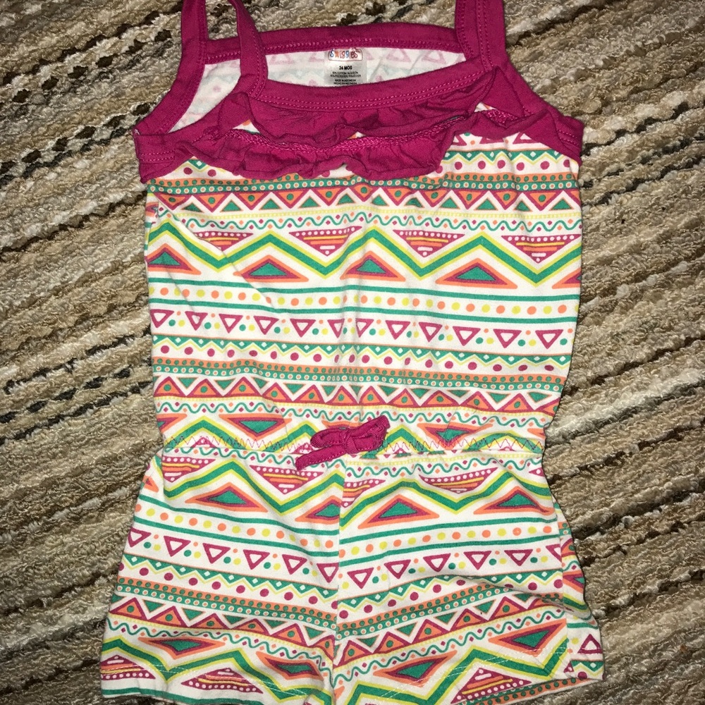 24mo girl romper♦️