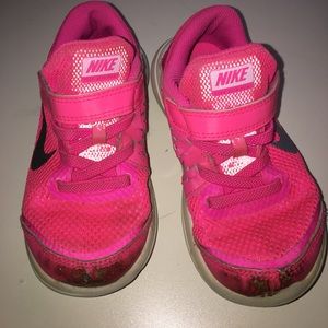 Nike girls shoes