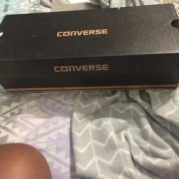 Converse - Picture 4 of 4