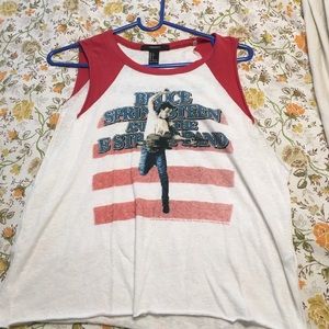 Rocket tee cut off