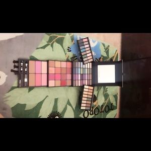 Victoria's Secret makeup palette