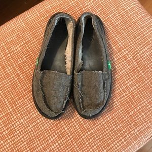 Sanuk sidewalk surfers