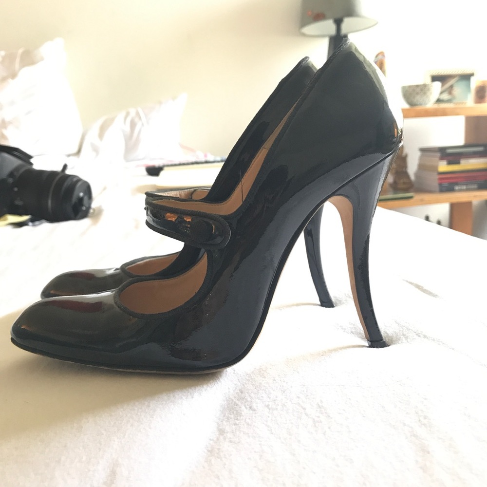 Manolo Blahnik Mary Jane Pumps 35.5