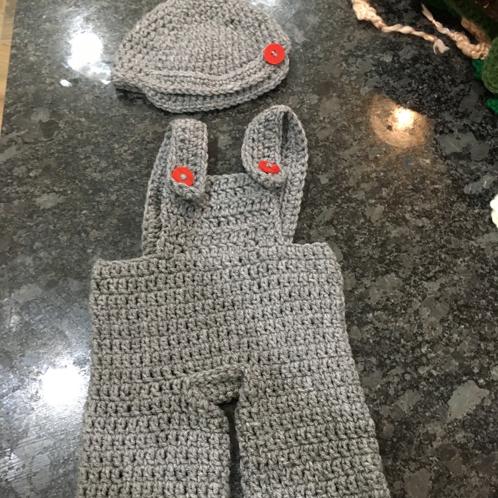Crochet baby outfit