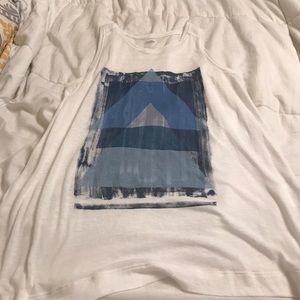 Abstract sleeveless Old Navy shirt