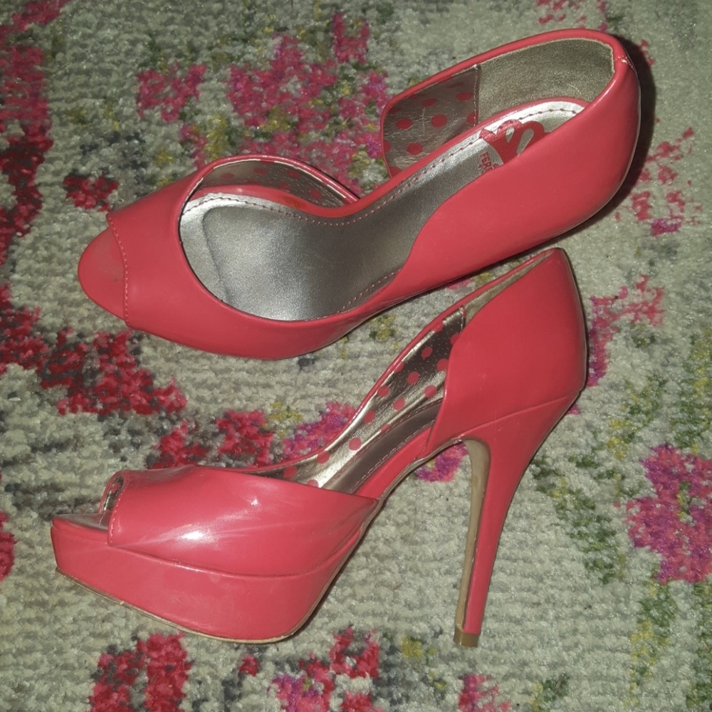 Fergalicious Red heels