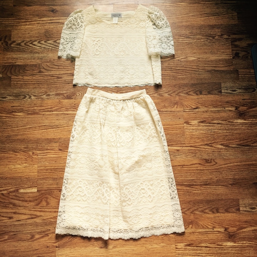 PRICE DROP! Vintage 2 Piece Ivory/Cream Lace