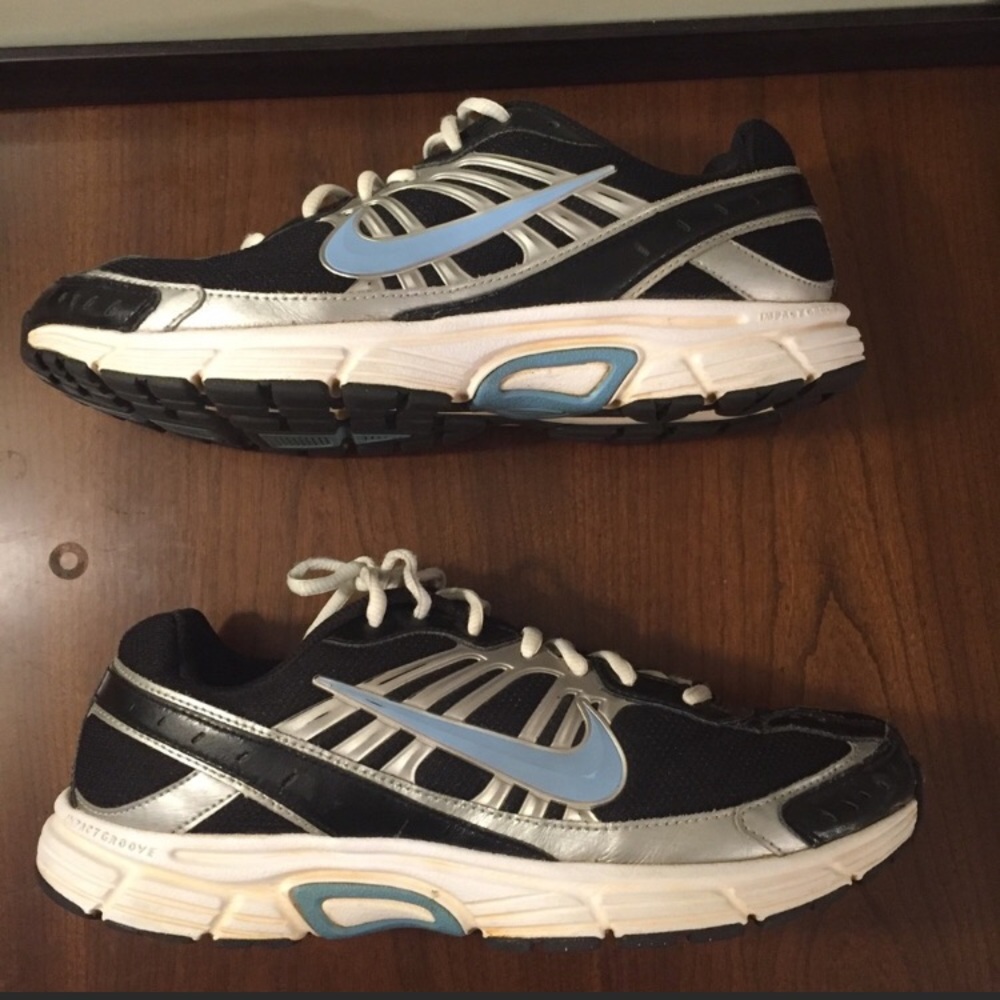 Nike Dart lightweight women's running shoes.