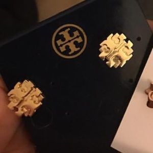 ❤️❤️Tory Burch studs