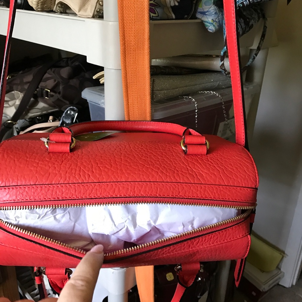 Kate Spade NWT Coral - Picture 2 of 3