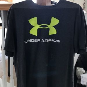 Men's under armour shirt