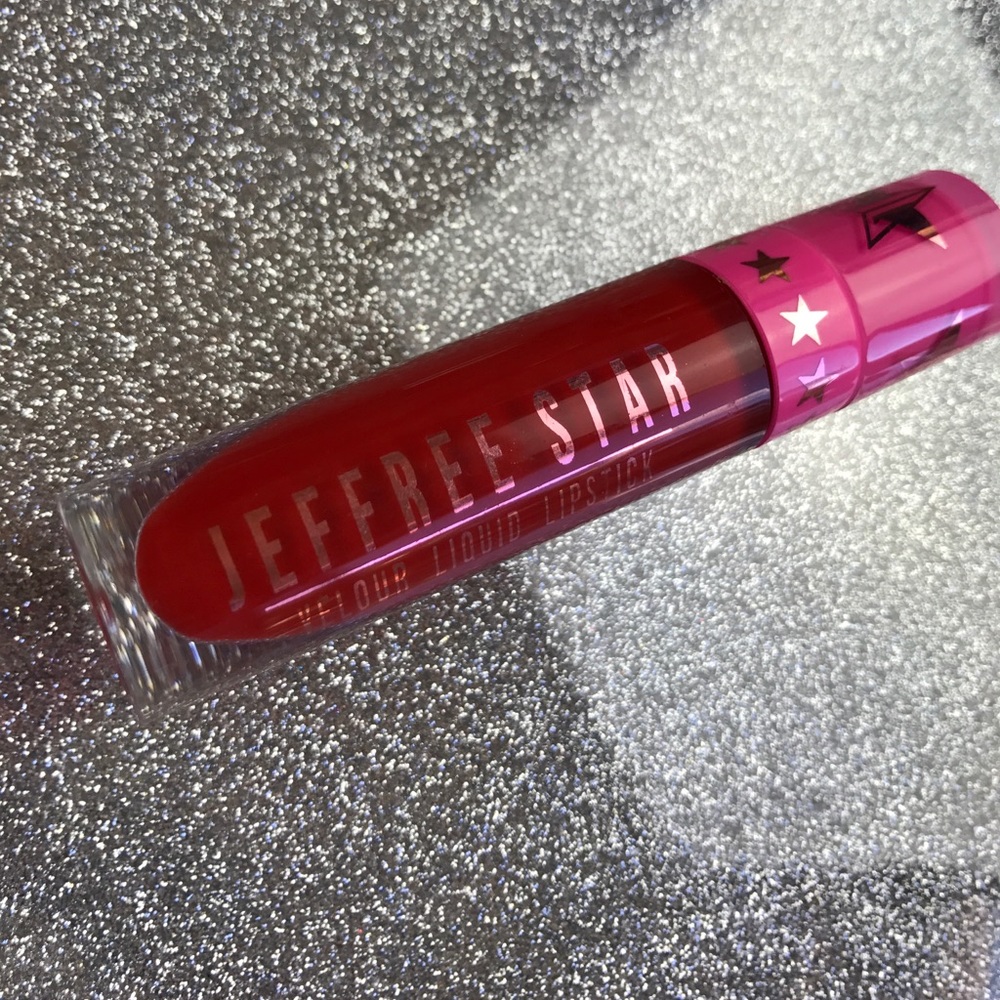 Jeffree Star Velour Liquid Lipstick RedRum