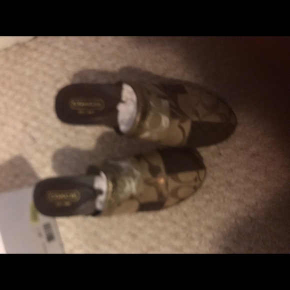 Genuine Coach Clogs size 7.5 brand new never worn - Picture 3 of 7