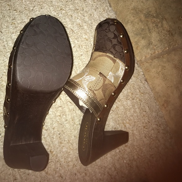 Genuine Coach Clogs size 7.5 brand new never worn - Picture 6 of 7