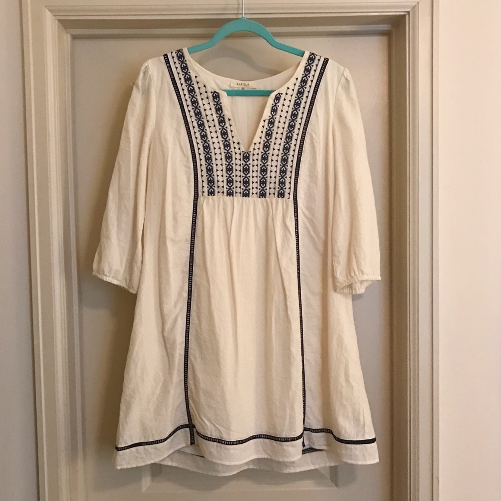Cream/Ivory and Navy Dress Size Large