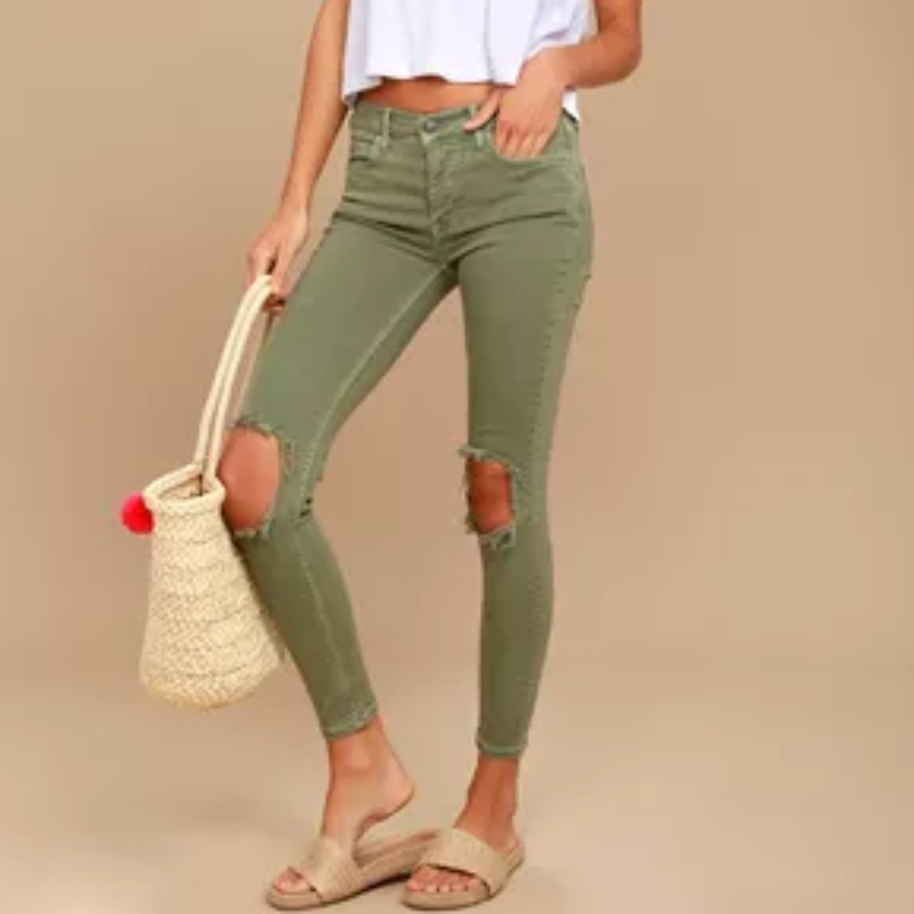 Free people skinny jeans with raw hem