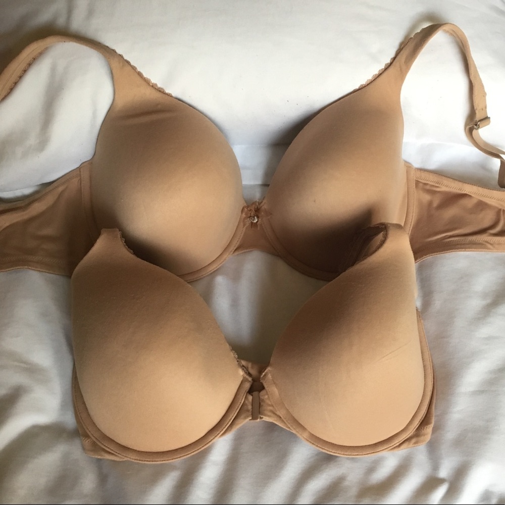2 Victoria's Secret Body By Victoria bras