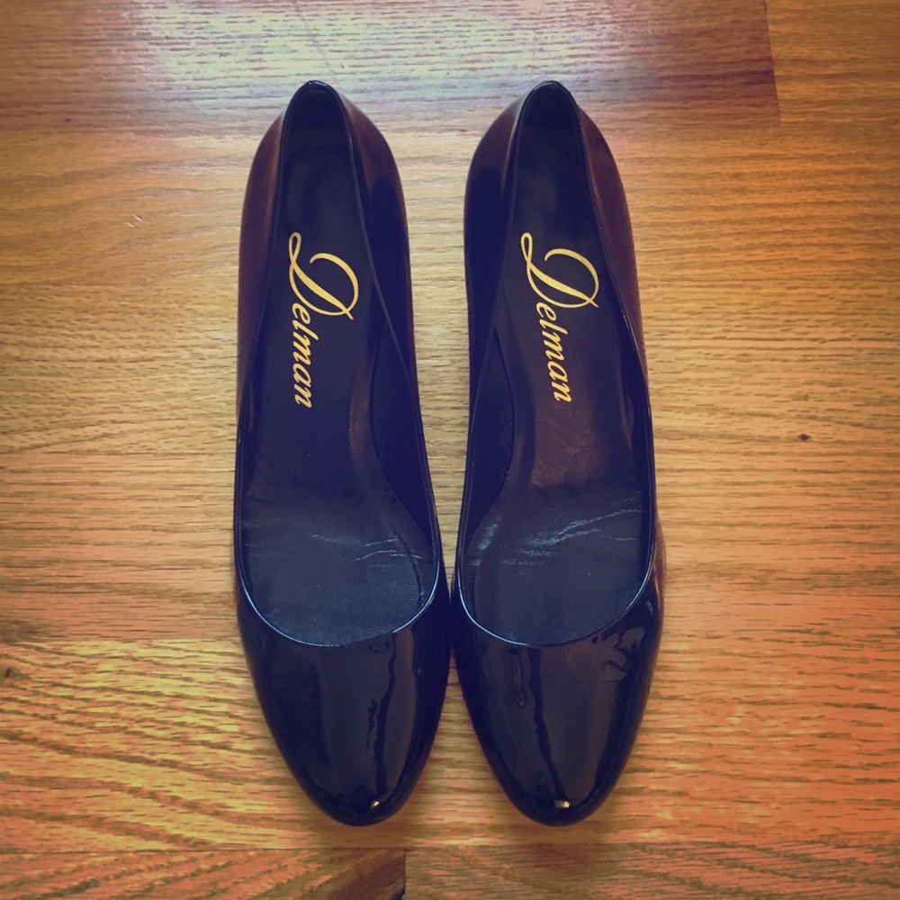 Navy blue patent Delman "Binnie" pump