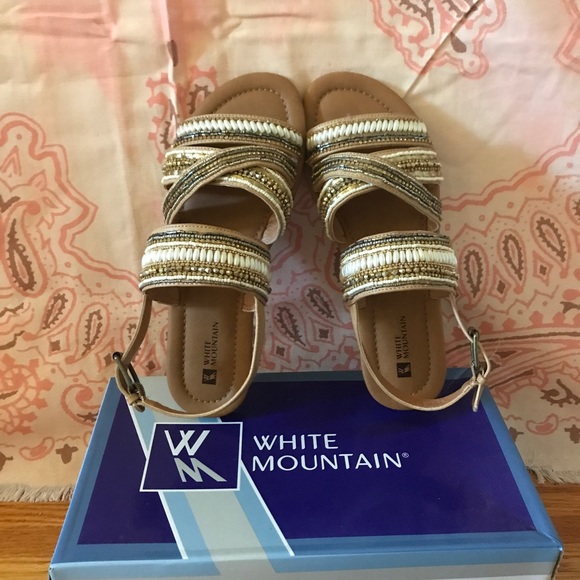 Super cute and Boho strapy neutral Sandals!!! - Picture 1 of 2