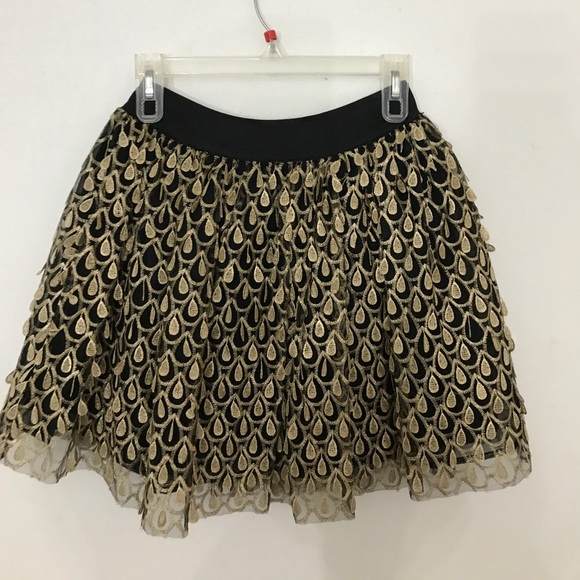 Gold festive skirt - Picture 2 of 2