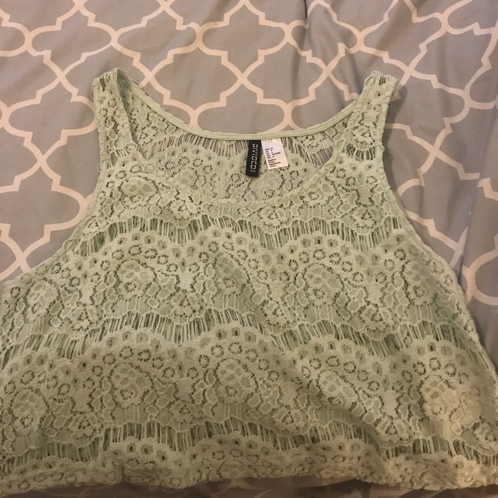 BUNDLE!!! Tank top and Shorts - Picture 2 of 3