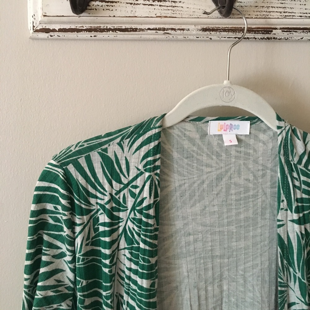 Small LuLaRoe Sarah