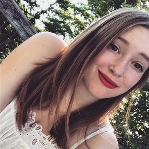 Meet your Posher, Kelly