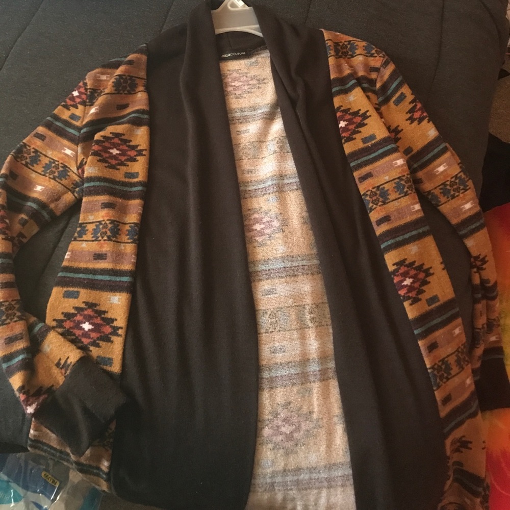 Tribal pattern medium length sweater