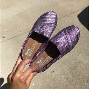 Girls purple sparkly toms