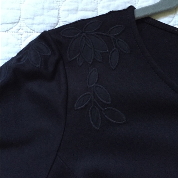 NWOT H&M Black Shift Dress Scallop Floral Large - Picture 5 of 6