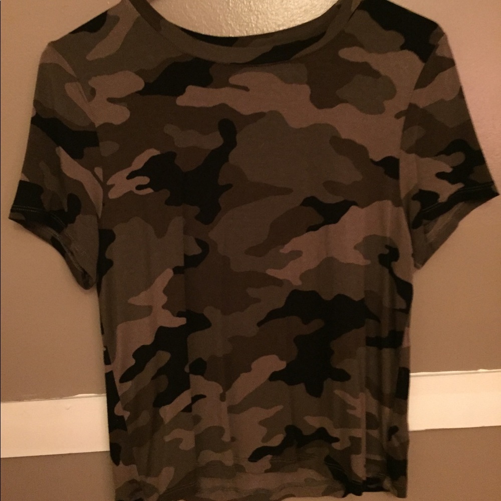 Camo crop top
