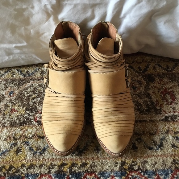 Jeffrey Campbell Isley Bootie - Picture 4 of 4