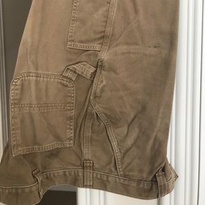 Men's CARHARTT carpenter work pants.