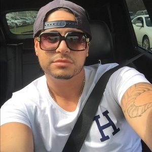 Meet your Posher, Johnny