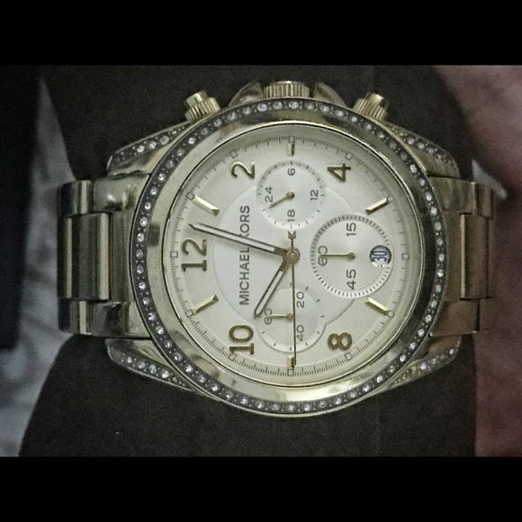 Michael Kors Watch- used with some apparent wear - Picture 7 of 8