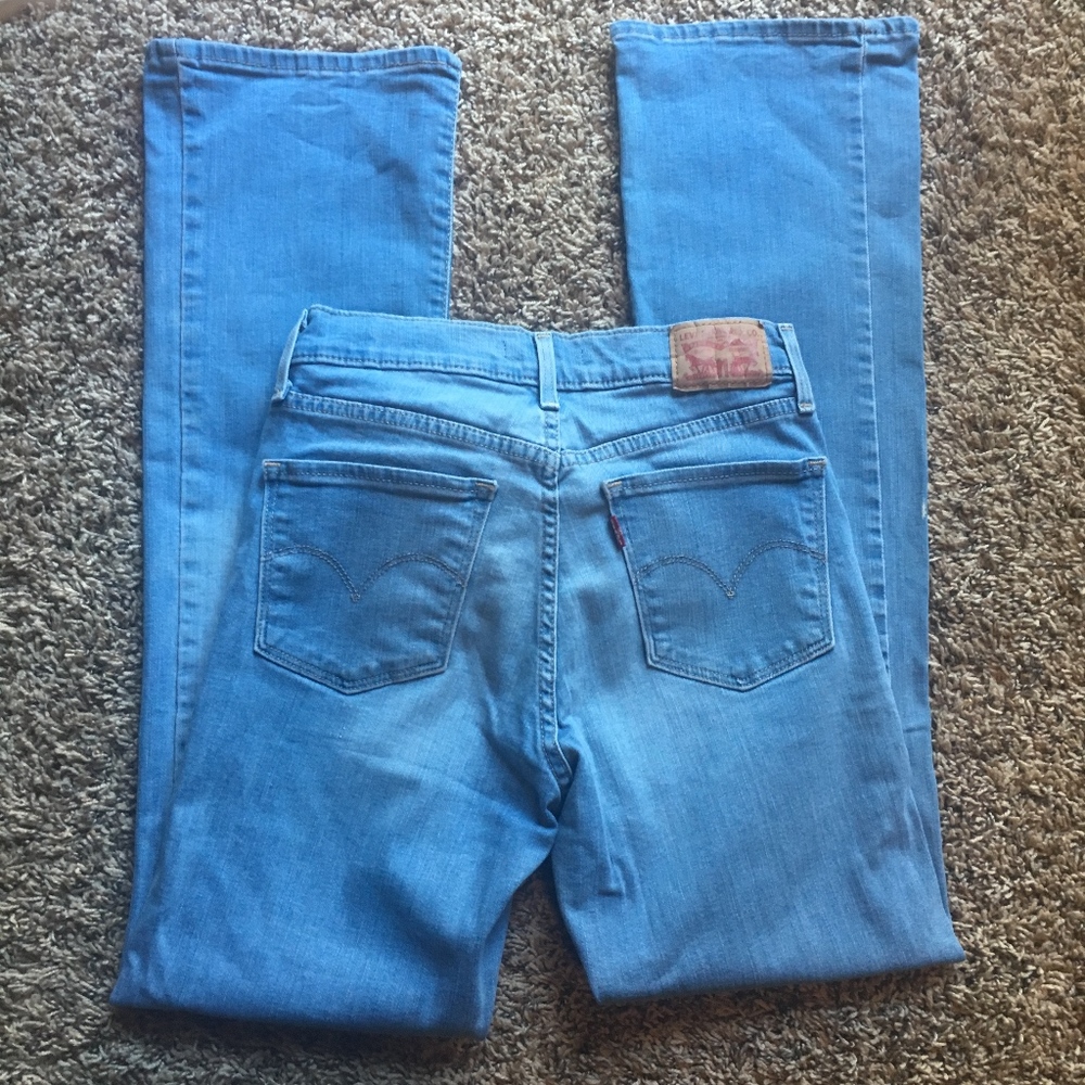 Levi 315 Shaping Bootcut sz 27