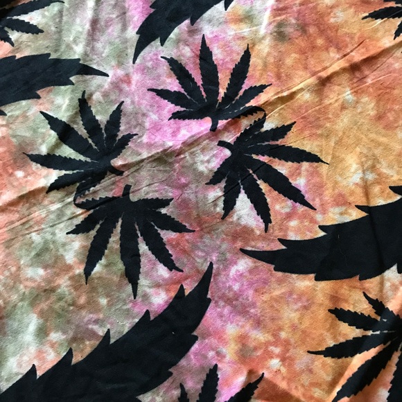 Tye Dye Cannabis Print Tapestry - Picture 3 of 3