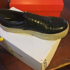 Steve Madden slip on