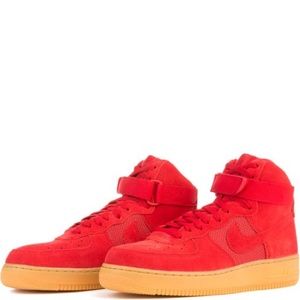 Nike Air Force 1 Suede red/gum