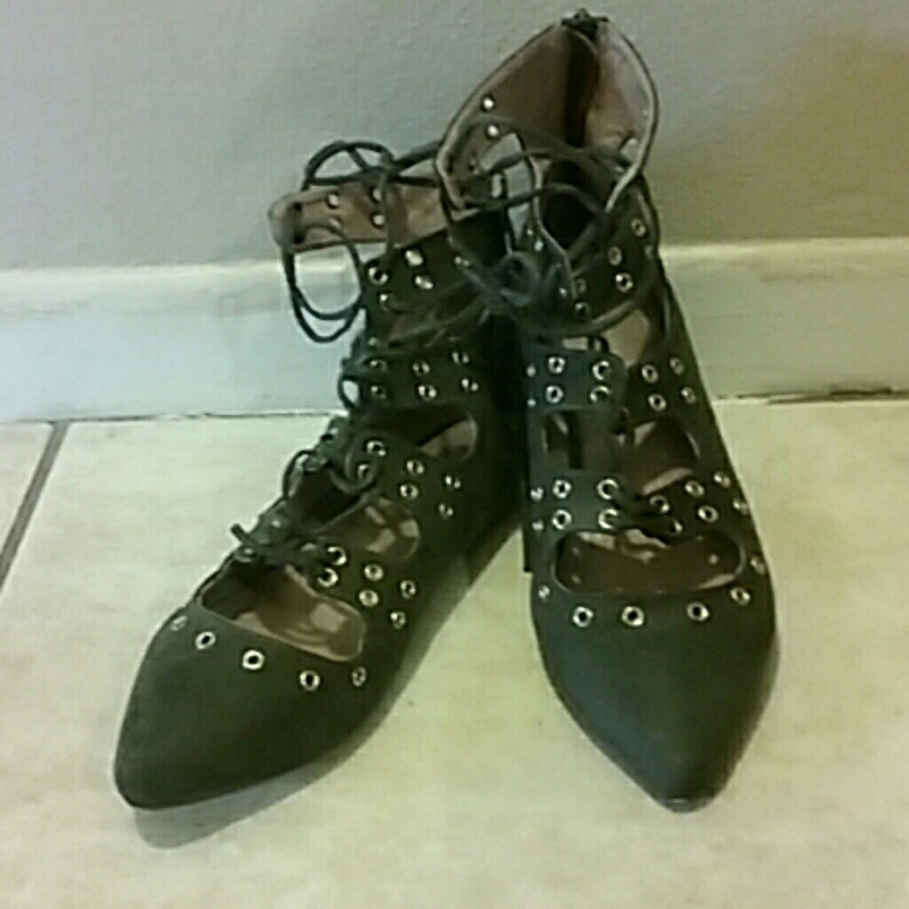 Lace Up fun Hunter Green sandals ~gold accents