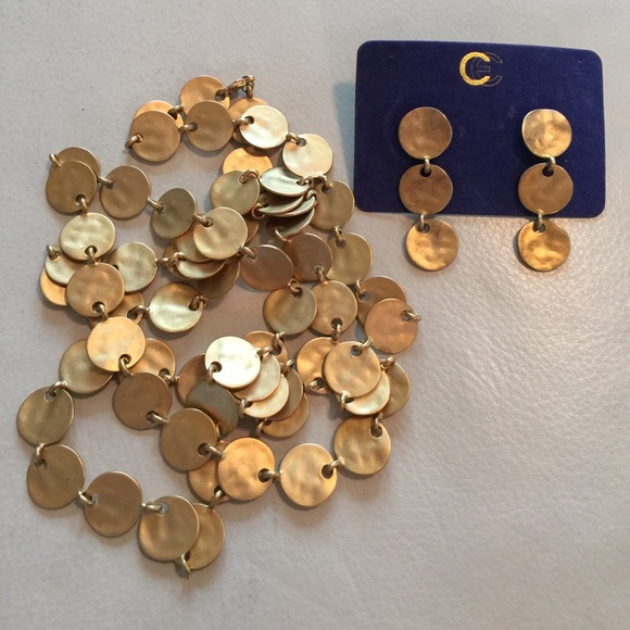 Necklace and earrings - Picture 4 of 5