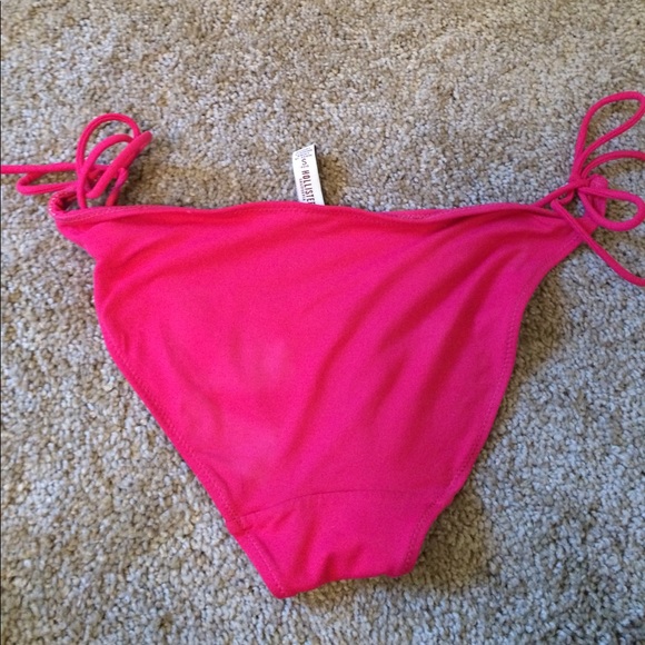 Pink hollister triangle bikini - Picture 6 of 6